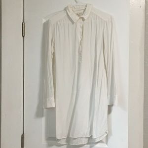 Fitted White long sleeved tunic top / short dress